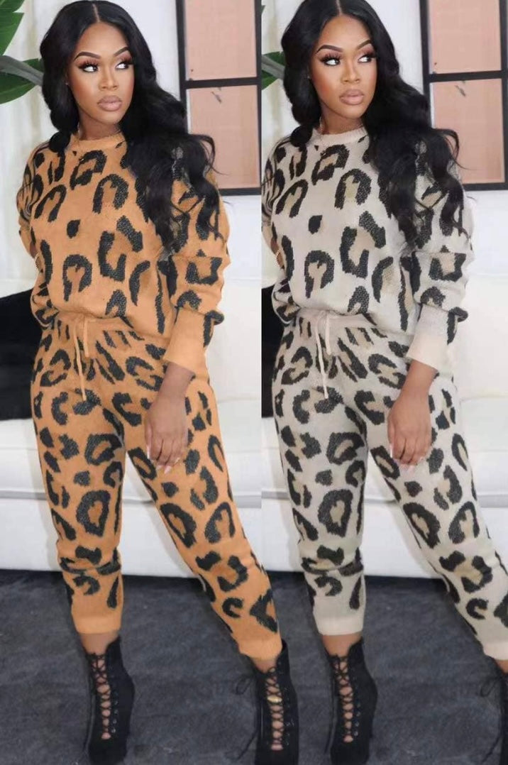 Leopard 2 pc Lounge set
