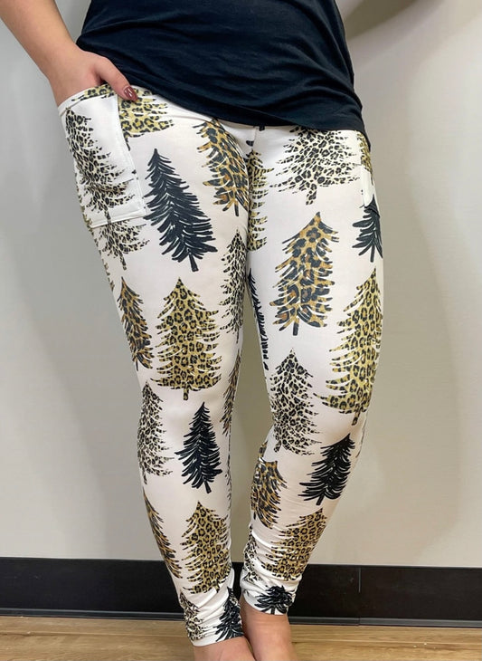 Leopard Christmas Tree Leggings W/ pockets!
