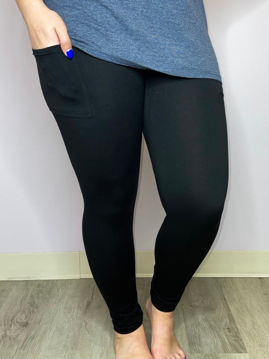 Buttery Soft Black Leggings w/ Pockets!
