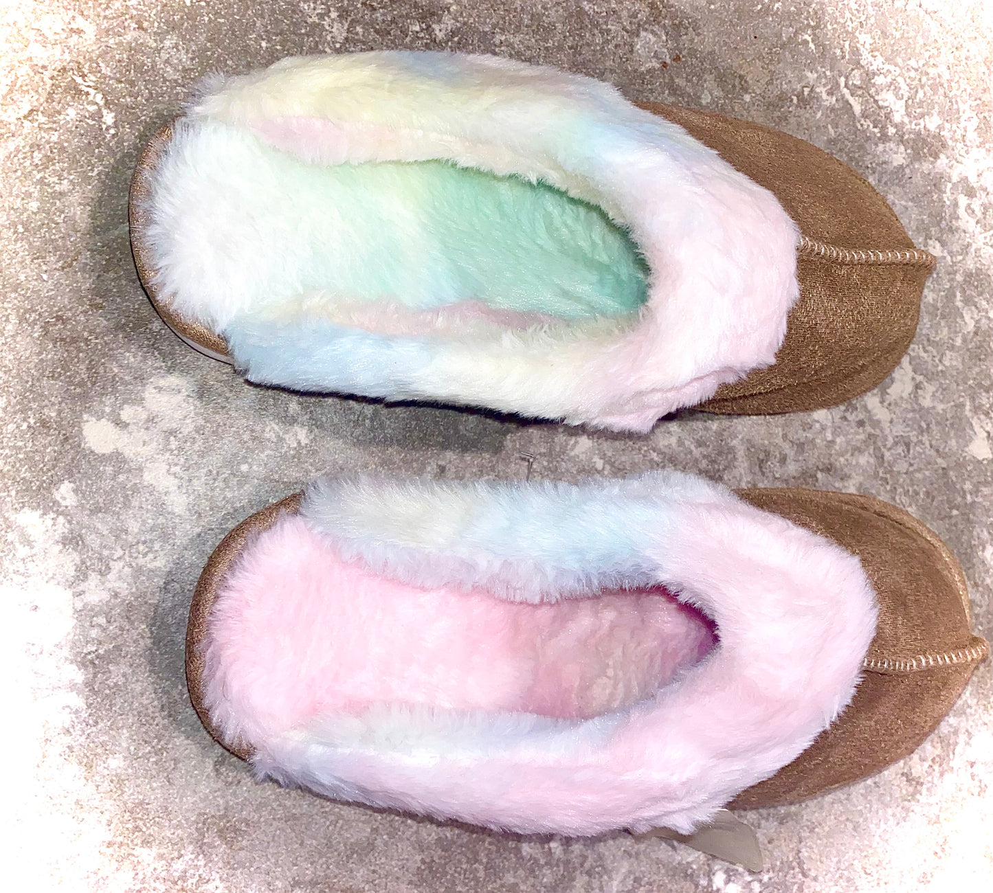 Faux Suede Slippers with Tie-Dye Print Faux Fur Lining