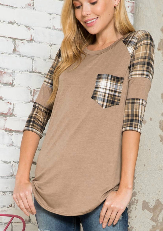 Acting Pro Brown Body Taupe Plaid Contrast Sleeve & Pocket Top