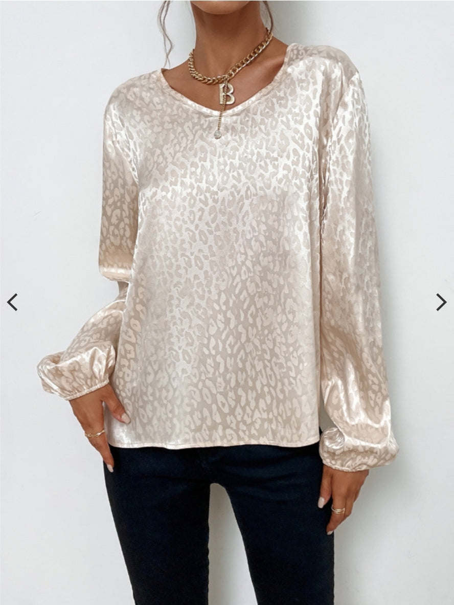 V-Neck Leopard Puff Sleeve Shirt-Black & Apricot