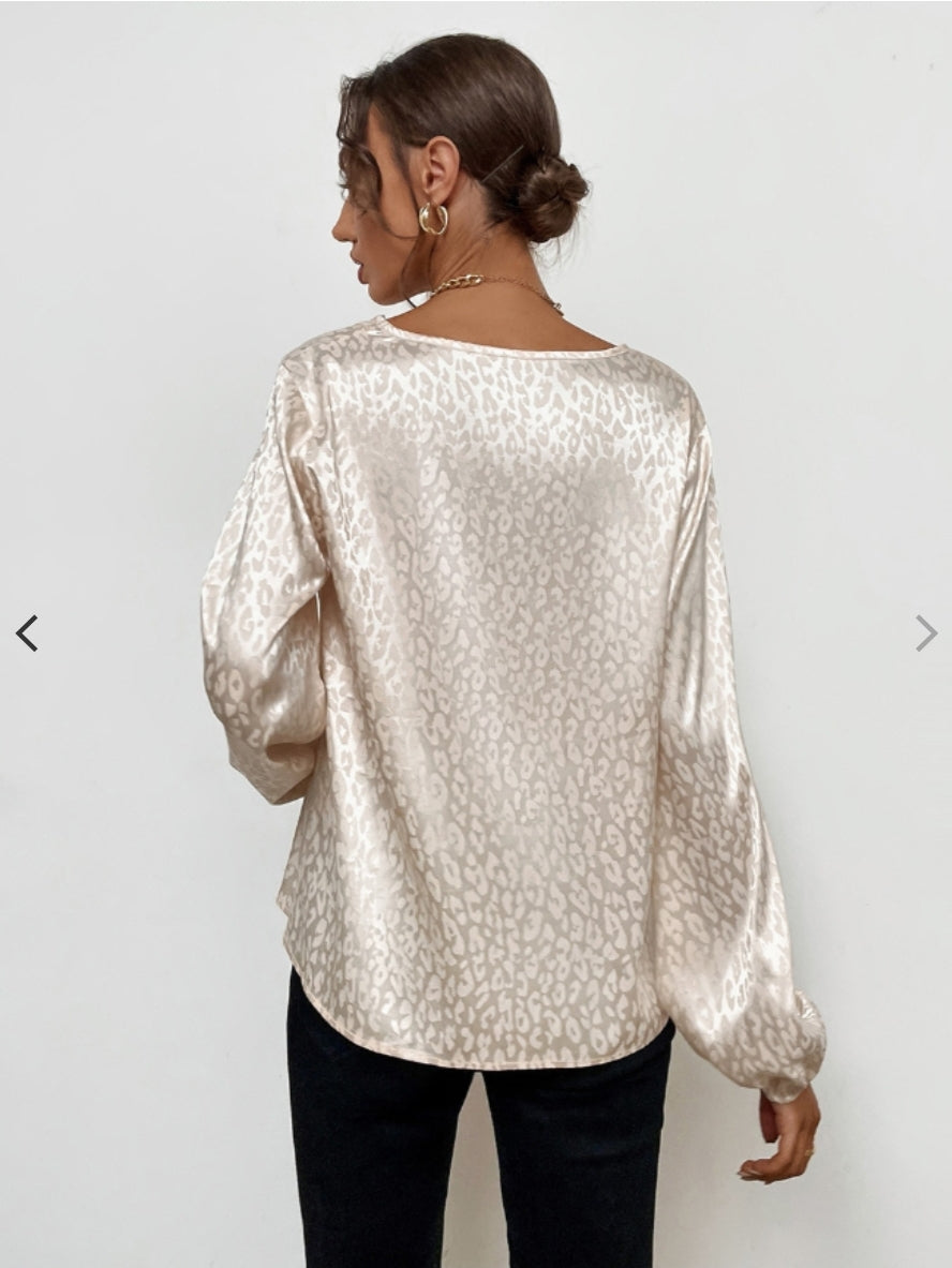 V-Neck Leopard Puff Sleeve Shirt-Black & Apricot