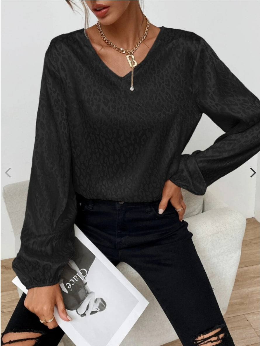 V-Neck Leopard Puff Sleeve Shirt-Black & Apricot