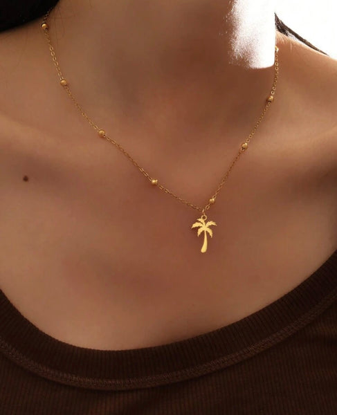 Dainty Palm Tree Pendant Necklace