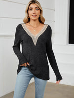 Contrast V-Neck Long Sleeve Blouse