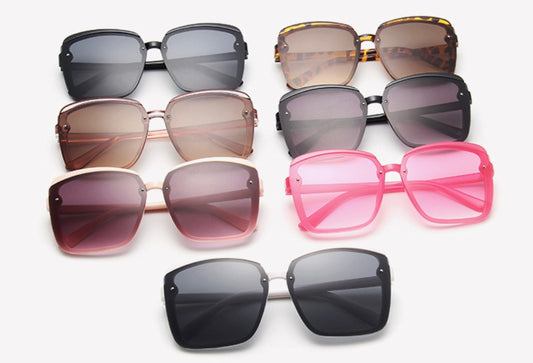 Trendy Large Framed Sunglasses