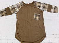 Acting Pro Brown Body Taupe Plaid Contrast Sleeve & Pocket Top