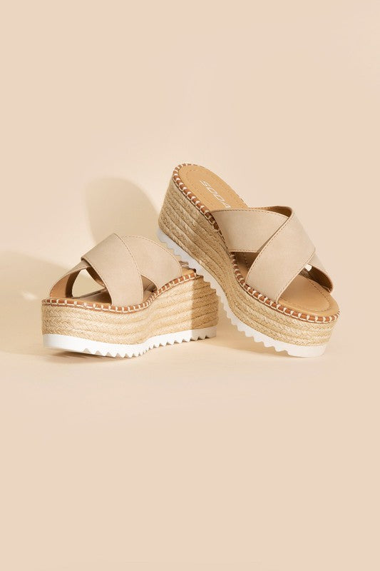 HEIGHT RAFFIA PLATFORM SLIDES