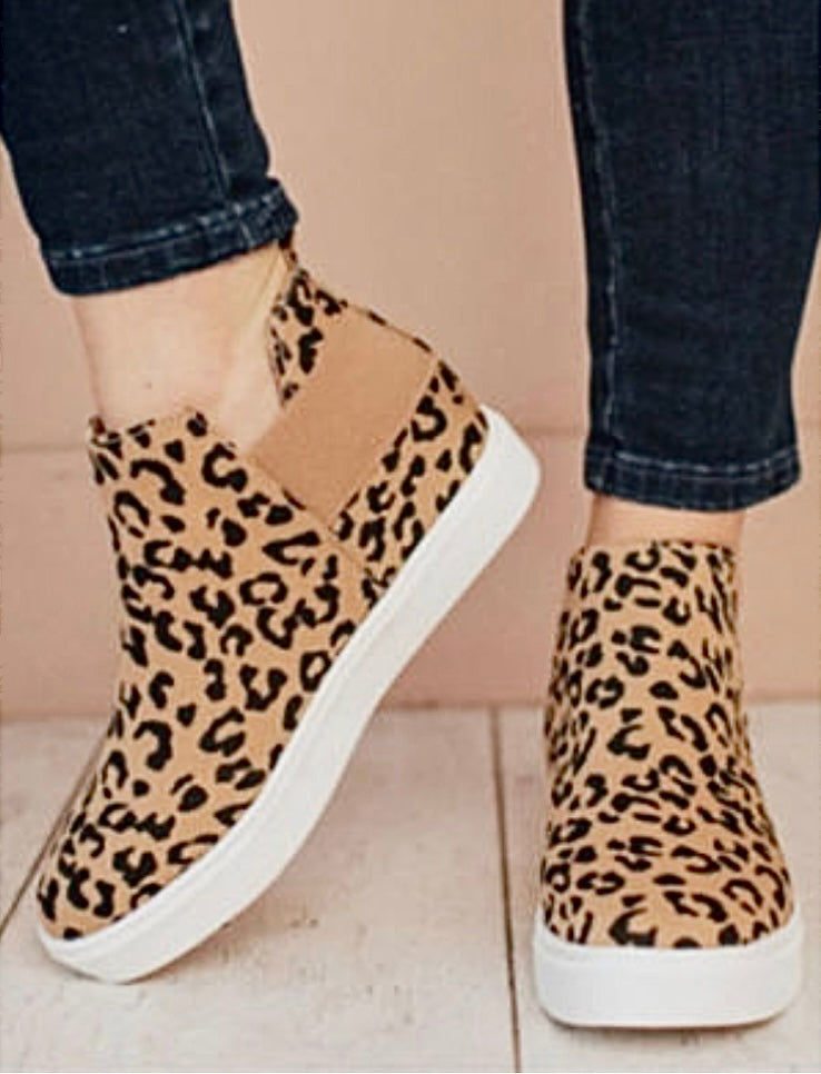 Leopard printed high-top Slip On Ankle Boots