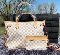 Checkered Tote w/ Wristlet Set- Cream or Black