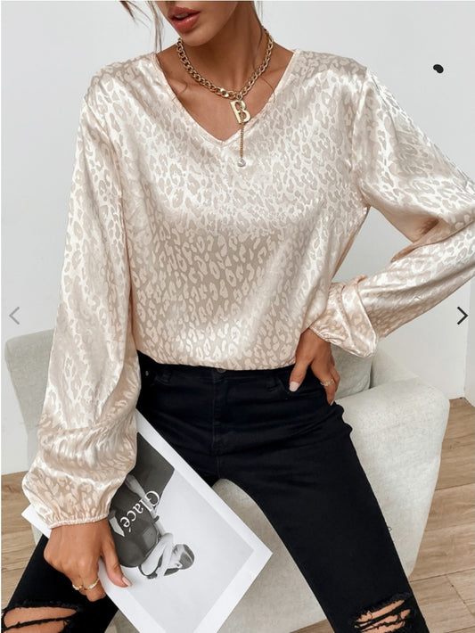 V-Neck Leopard Puff Sleeve Shirt-Black & Apricot