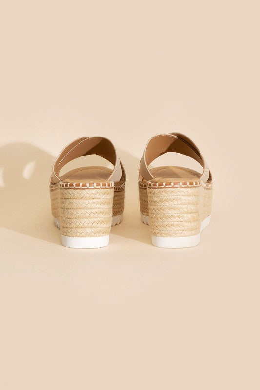 HEIGHT RAFFIA PLATFORM SLIDES
